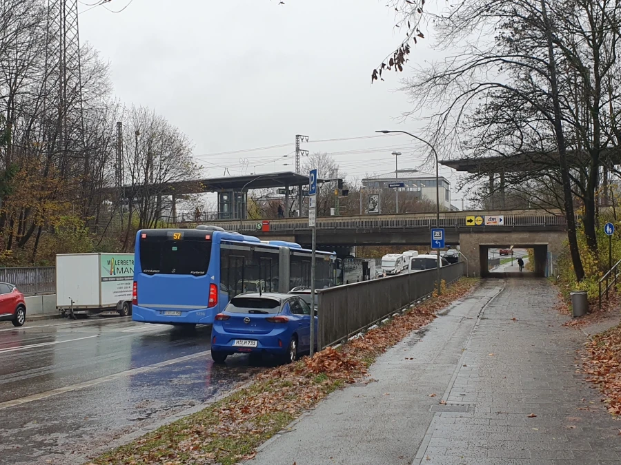 Bahnhof München Westkreuz in der Aubinger Straße