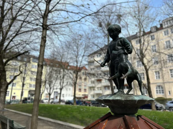 Kindlbrunnen am Habsburgerplatz in München-Schwabing