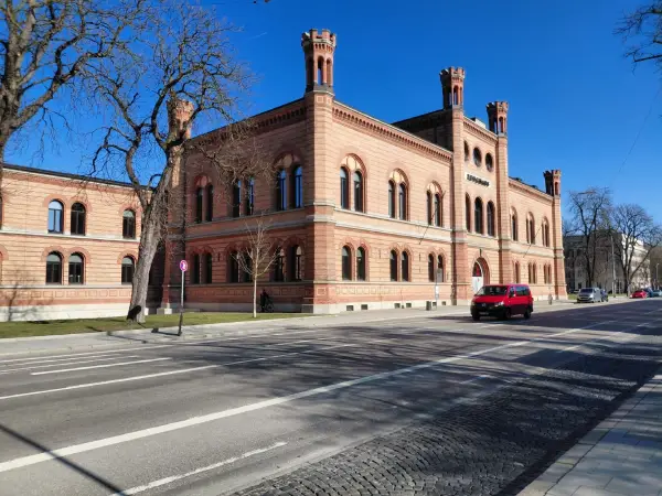 Hochschulgebäude in der Lothstraße, München-Schwabing